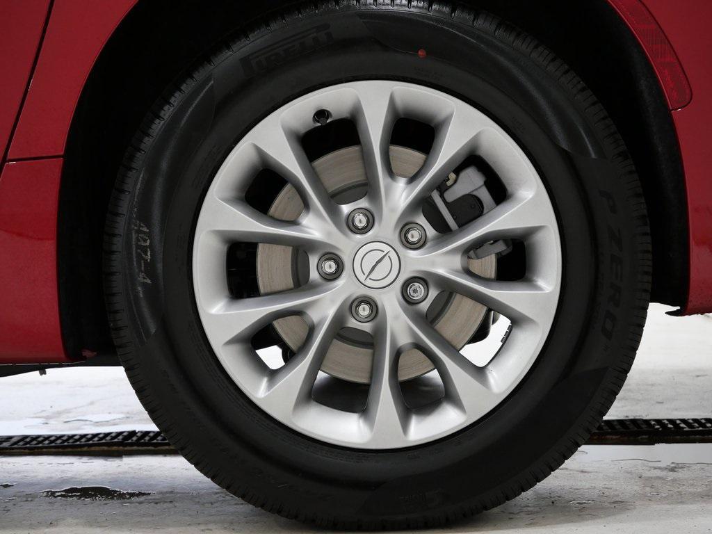 new 2026 Chrysler Pacifica car, priced at $40,156