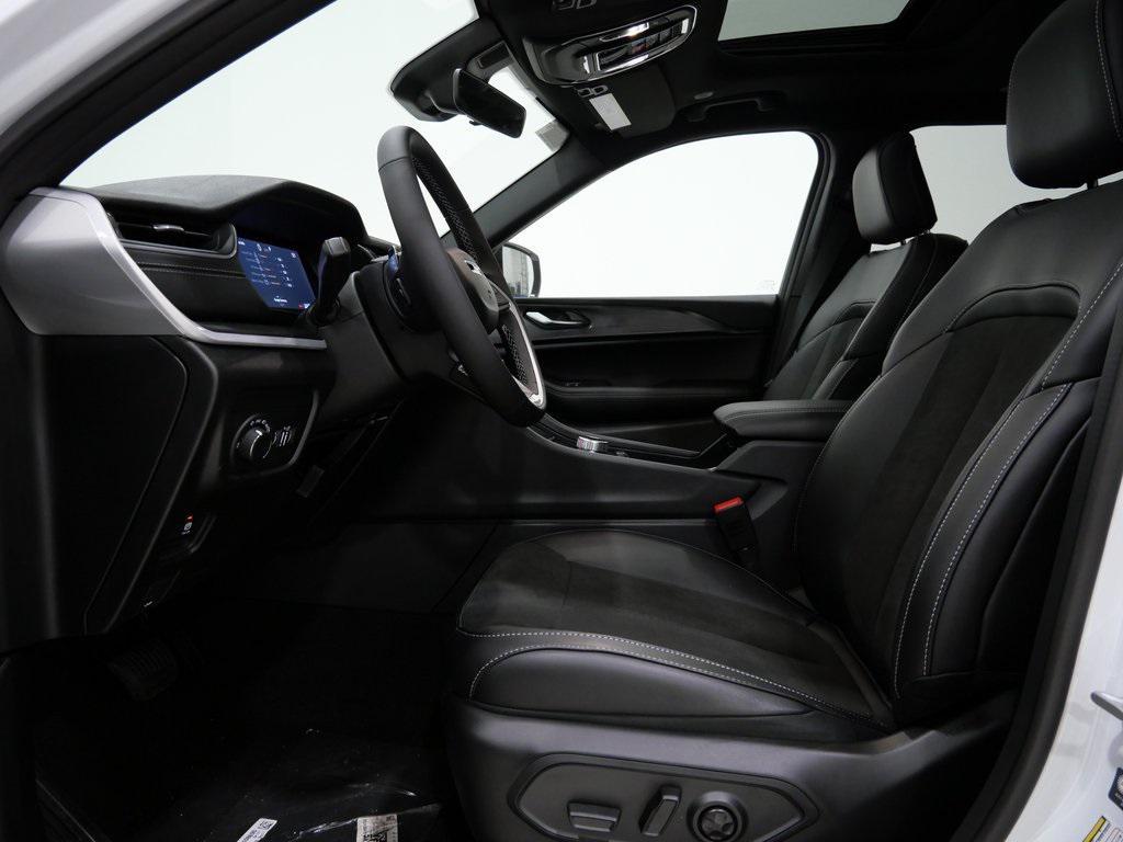 new 2025 Jeep Grand Cherokee L car, priced at $42,120