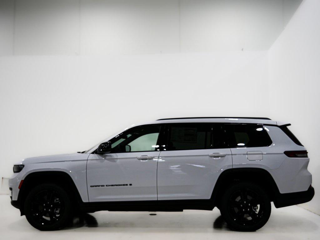 new 2025 Jeep Grand Cherokee L car, priced at $42,120