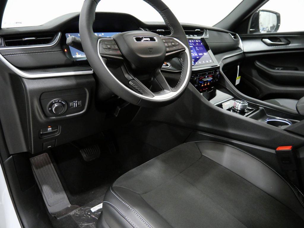 new 2025 Jeep Grand Cherokee L car, priced at $42,120