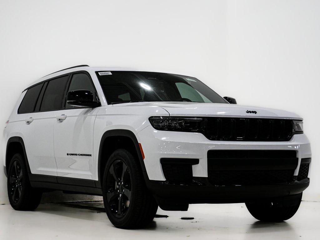 new 2025 Jeep Grand Cherokee L car, priced at $42,120