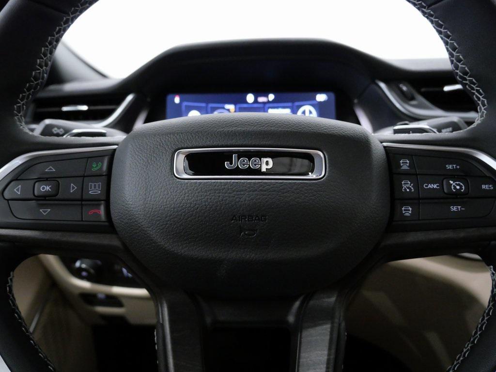 new 2025 Jeep Grand Cherokee L car, priced at $48,994