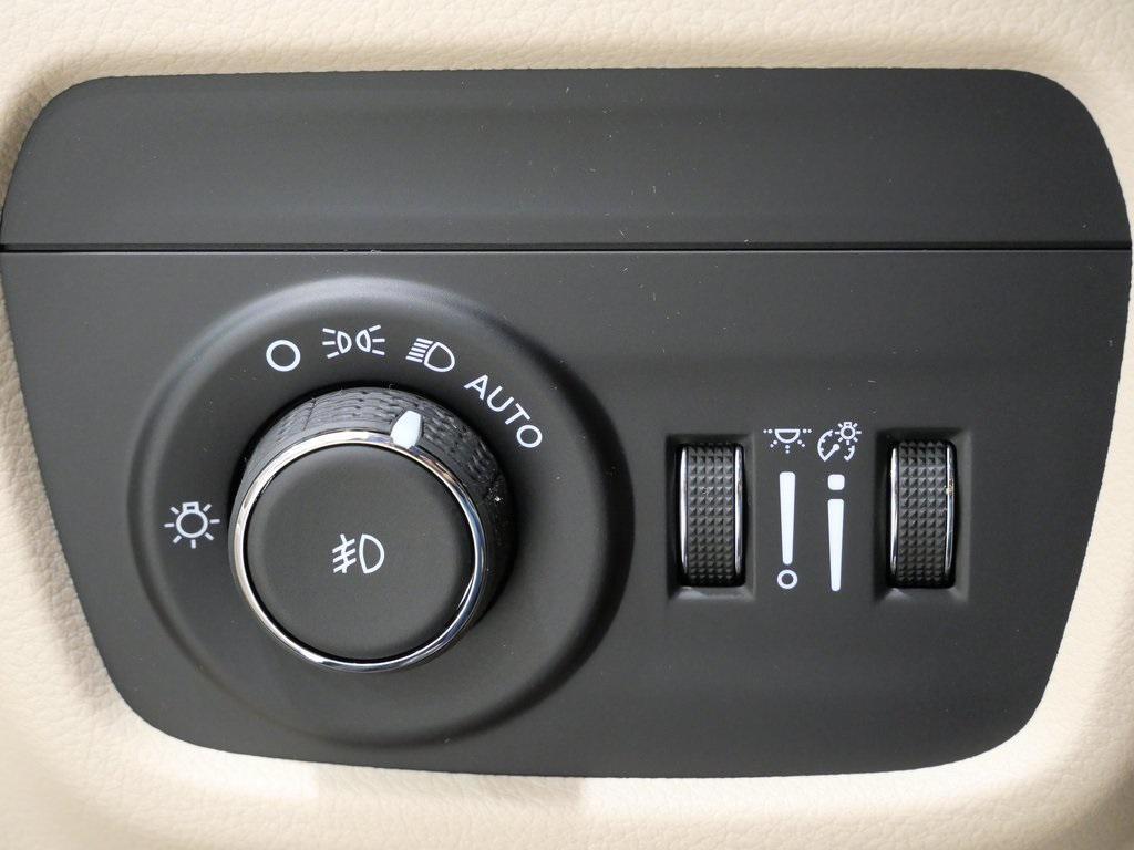 new 2025 Jeep Grand Cherokee L car, priced at $48,994