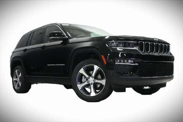 new 2025 Jeep Grand Cherokee car, priced at $47,900