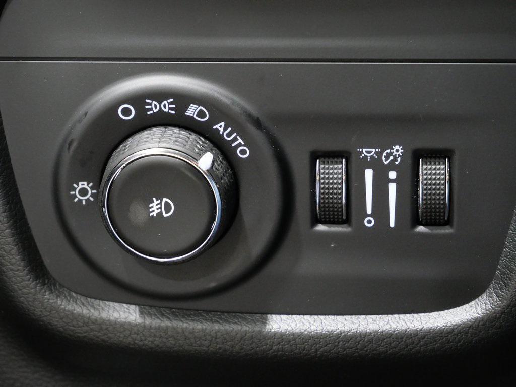 used 2022 Jeep Grand Cherokee car, priced at $30,000