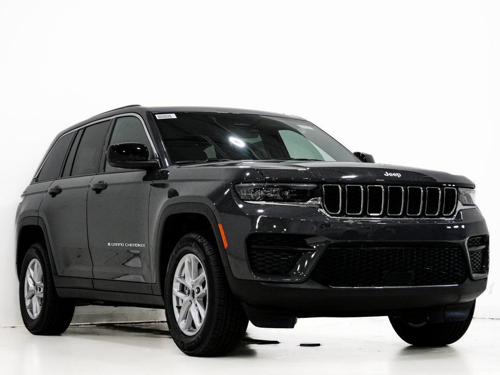 new 2025 Jeep Grand Cherokee car, priced at $39,914