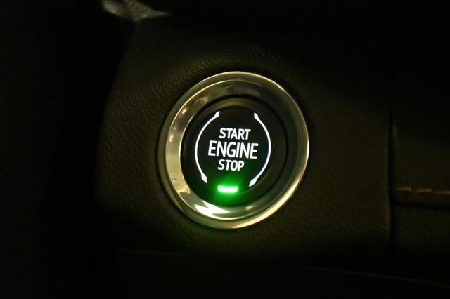 used 2023 Buick Envision car, priced at $24,000
