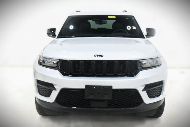 used 2024 Jeep Grand Cherokee car, priced at $34,000