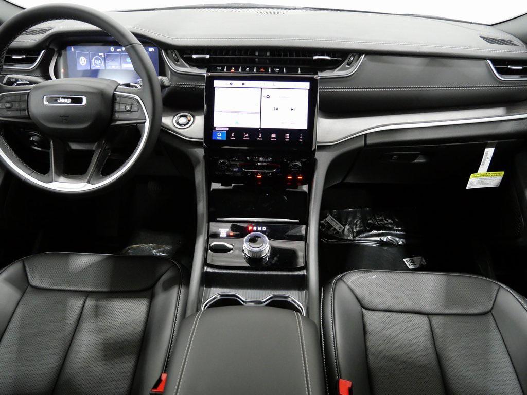 new 2025 Jeep Grand Cherokee car, priced at $48,960