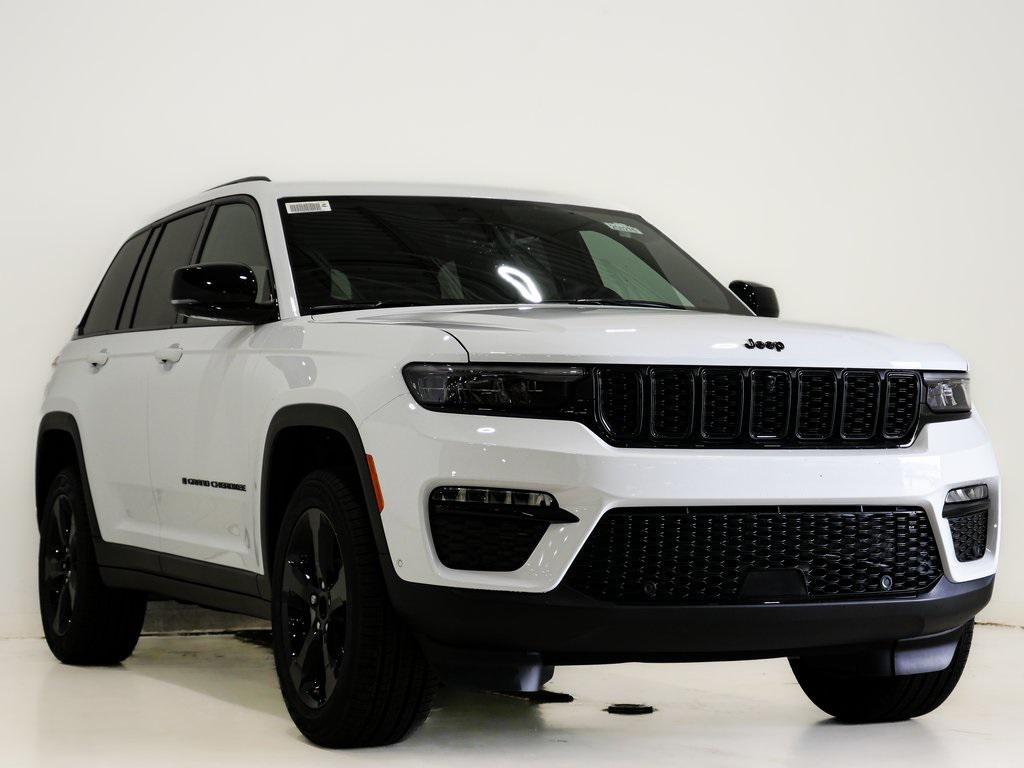 new 2025 Jeep Grand Cherokee car, priced at $48,465