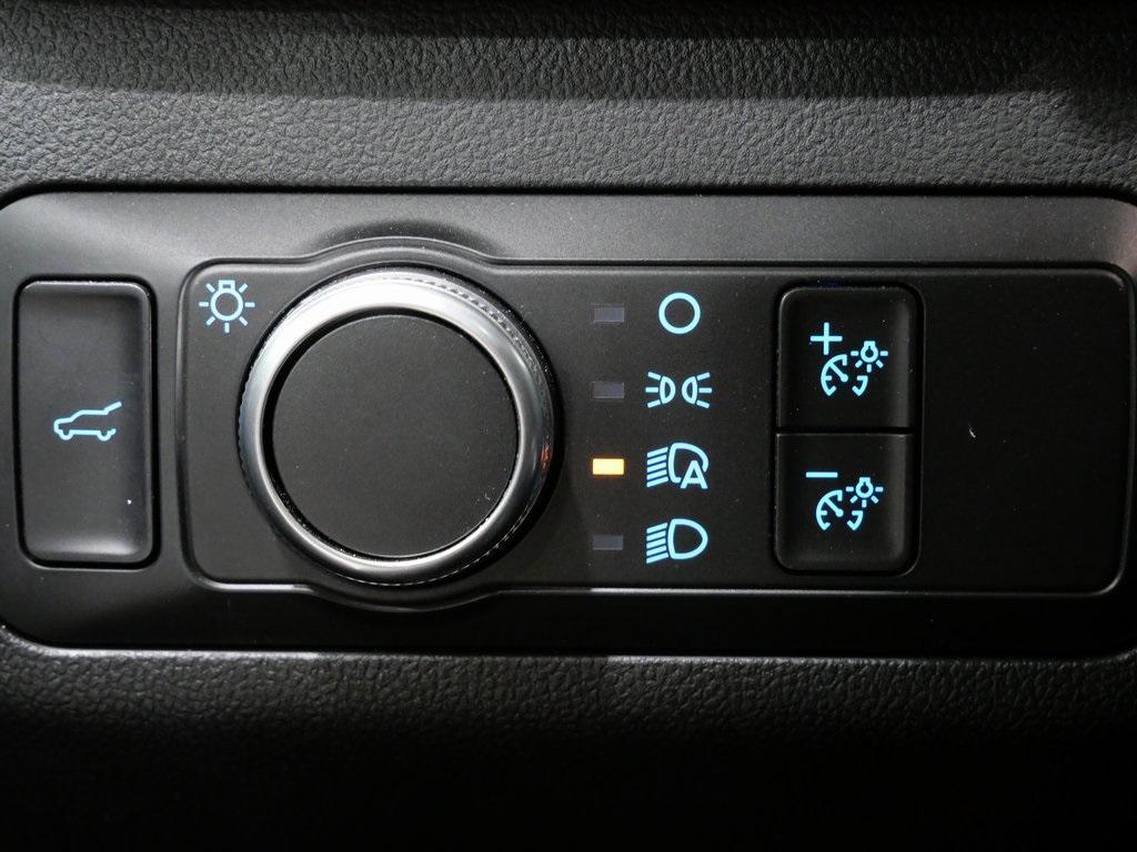 used 2022 Ford Escape car, priced at $20,900