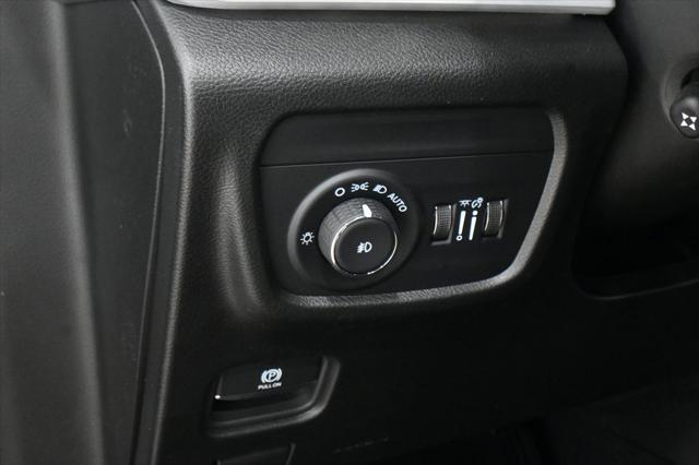 new 2025 Jeep Grand Cherokee car, priced at $44,235