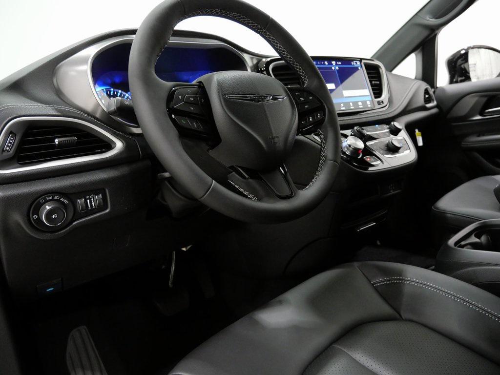 new 2026 Chrysler Pacifica car, priced at $40,985