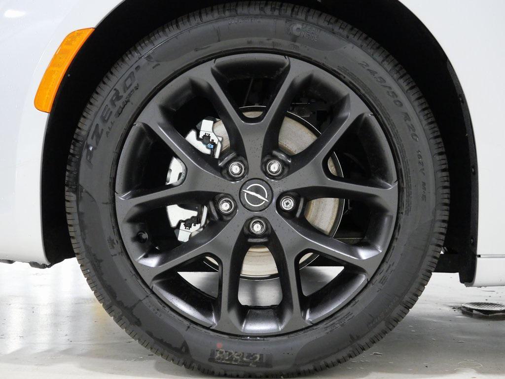 new 2026 Chrysler Pacifica car, priced at $40,985