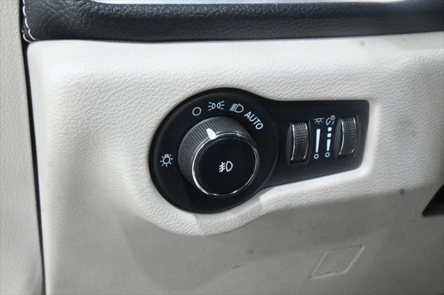 used 2023 Chrysler Pacifica car, priced at $26,000