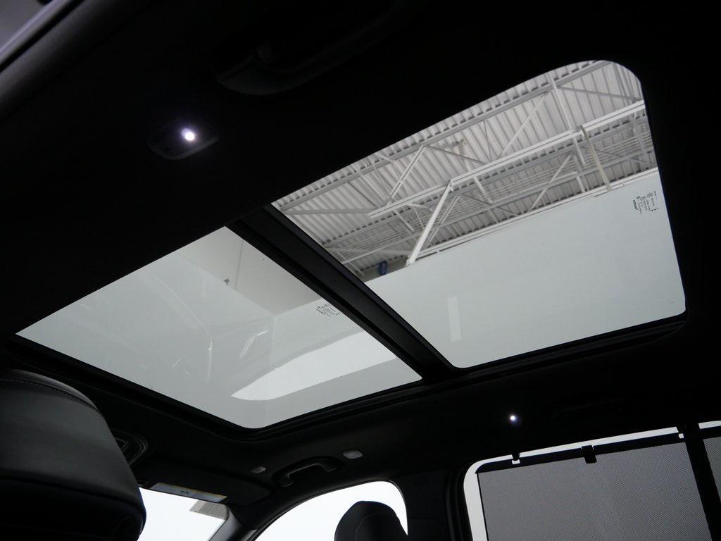 new 2025 Jeep Grand Cherokee car, priced at $48,960