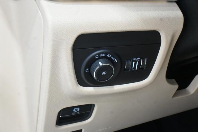new 2025 Jeep Grand Cherokee L car, priced at $45,657