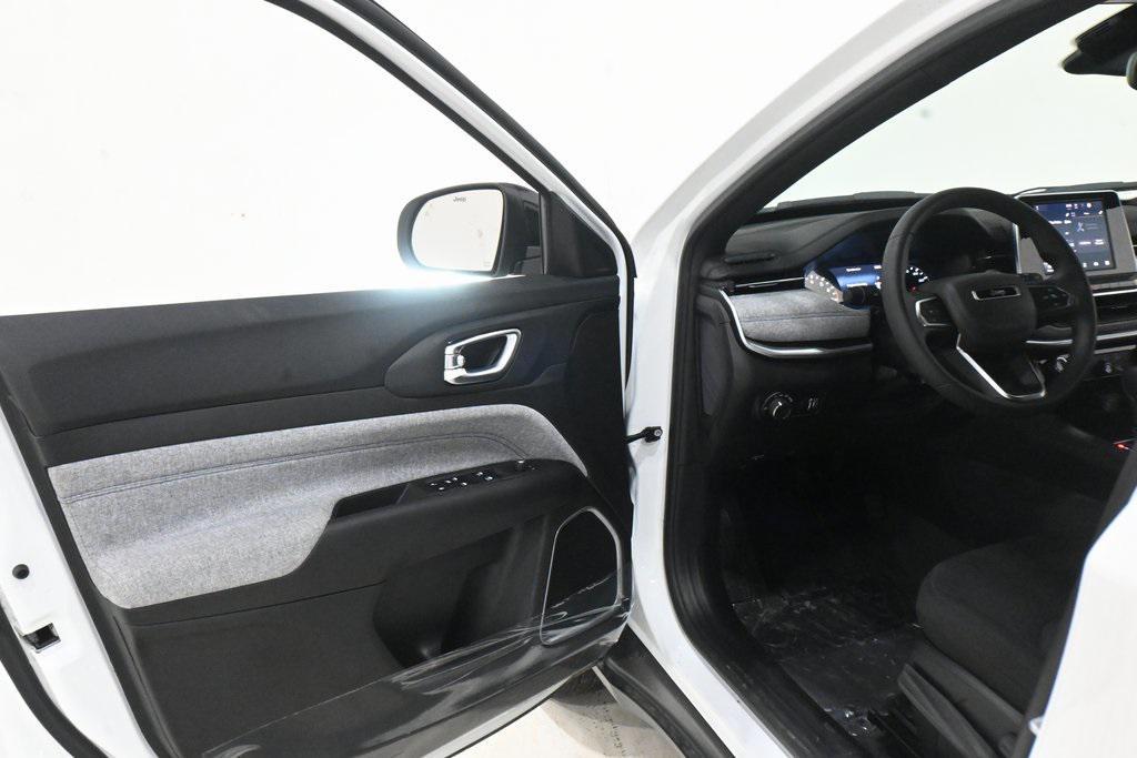 new 2025 Jeep Compass car, priced at $24,079