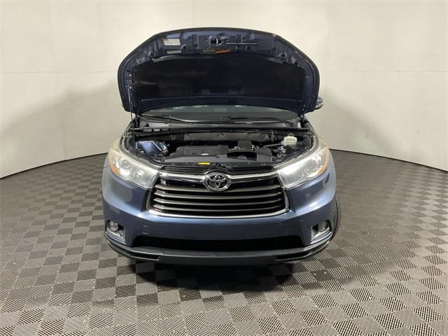 used 2016 Toyota Highlander car, priced at $16,500