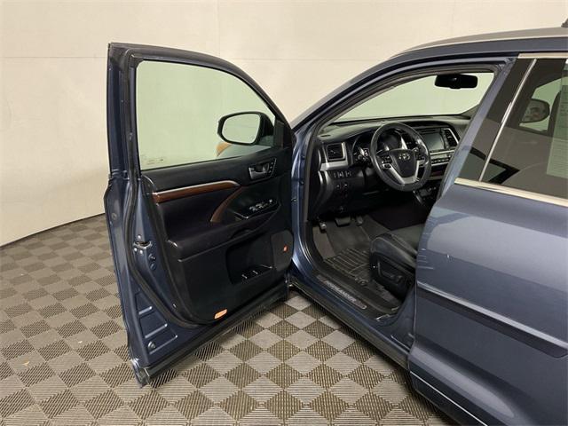 used 2016 Toyota Highlander car, priced at $16,500