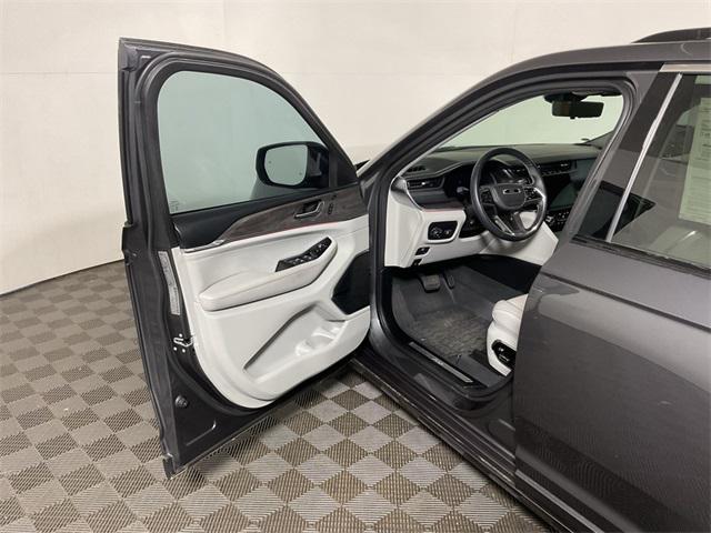 used 2022 Jeep Grand Cherokee car, priced at $36,000