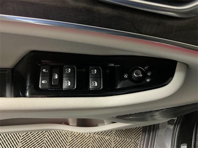 used 2022 Jeep Grand Cherokee car, priced at $36,000