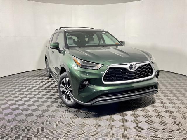 new 2025 Toyota Highlander car, priced at $48,500