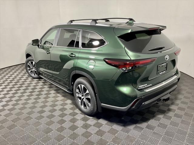 new 2025 Toyota Highlander car, priced at $48,500