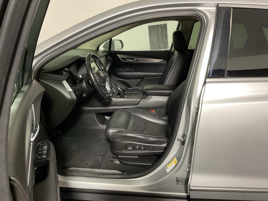 used 2018 Cadillac XT5 car, priced at $18,500