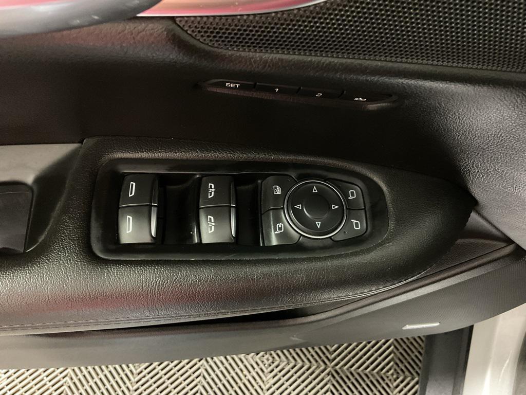 used 2018 Cadillac XT5 car, priced at $18,500