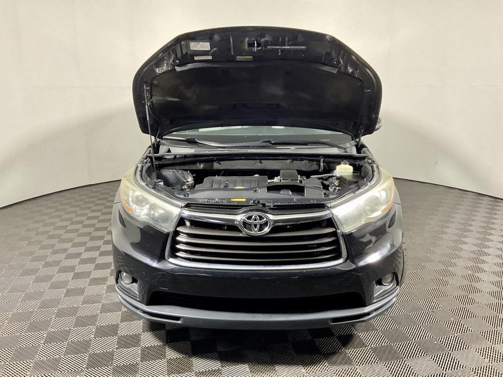 used 2015 Toyota Highlander car, priced at $11,500