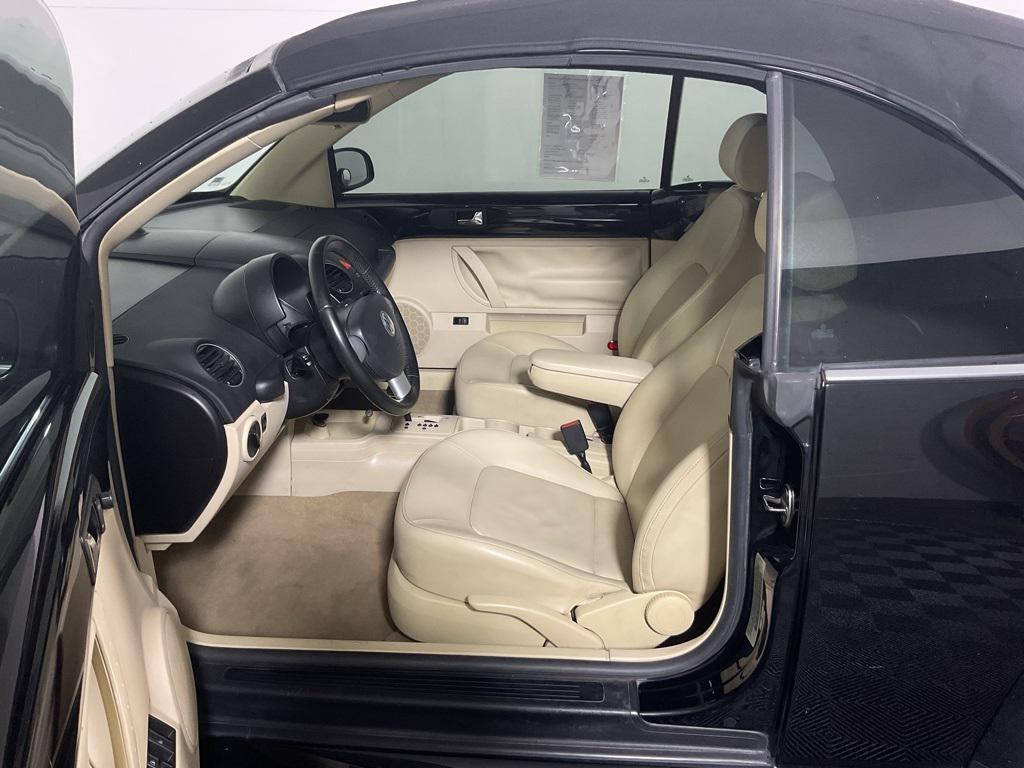 used 2008 Volkswagen New Beetle car, priced at $7,000