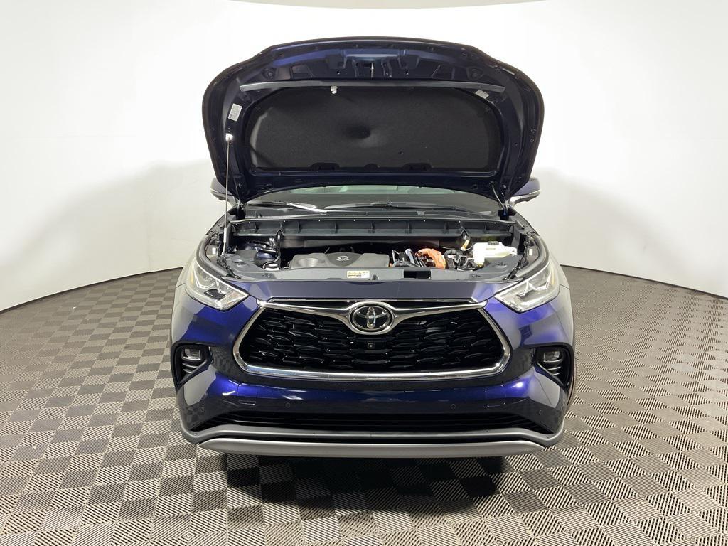 new 2025 Toyota Highlander Hybrid car, priced at $57,000