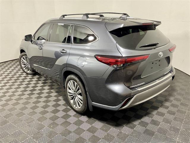 used 2020 Toyota Highlander car, priced at $32,500