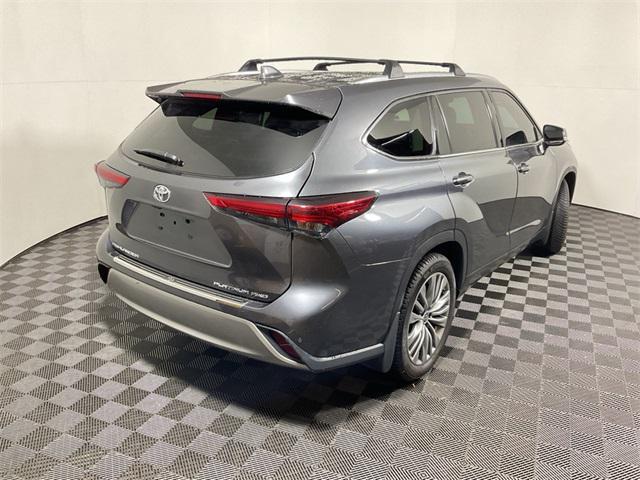 used 2020 Toyota Highlander car, priced at $32,500