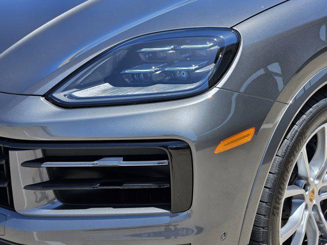 new 2025 Porsche Cayenne car, priced at $107,085