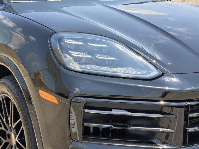 new 2025 Porsche Cayenne car, priced at $121,585