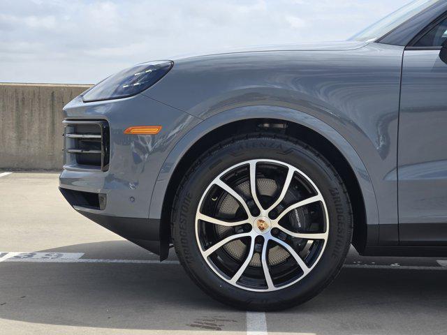 new 2025 Porsche Cayenne car, priced at $101,645