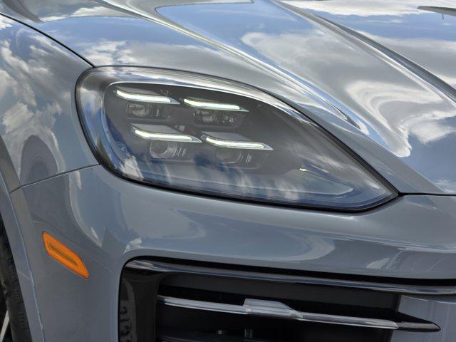 new 2025 Porsche Cayenne car, priced at $101,645