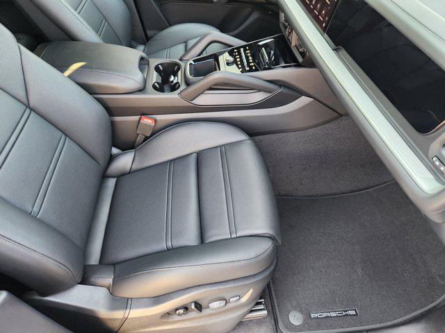 new 2025 Porsche Cayenne car, priced at $114,395