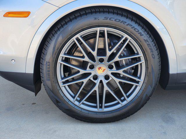new 2025 Porsche Cayenne car, priced at $114,395