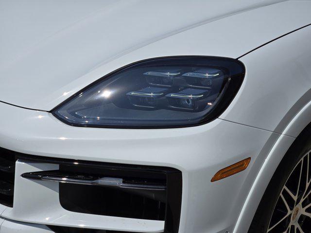 new 2025 Porsche Cayenne car, priced at $118,785