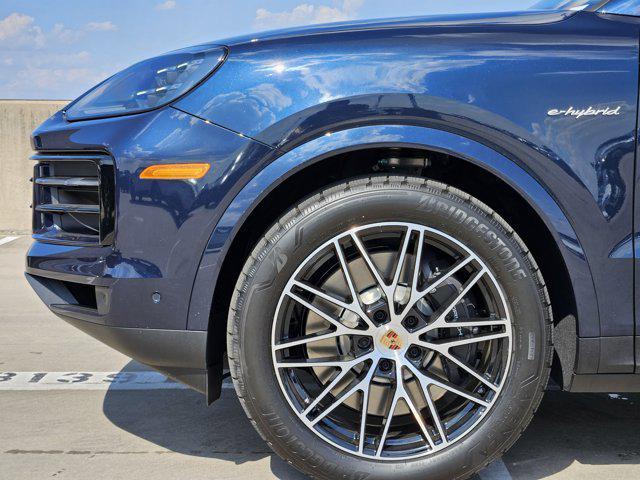 new 2025 Porsche Cayenne car, priced at $121,635