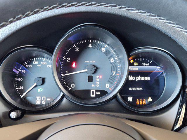 used 2024 Porsche Macan car