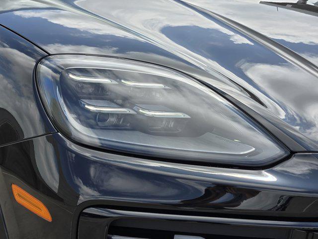 new 2025 Porsche Cayenne car, priced at $102,415