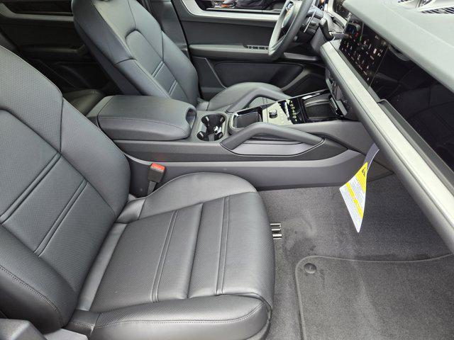 new 2025 Porsche Cayenne car, priced at $102,415