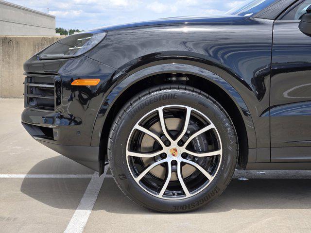 new 2025 Porsche Cayenne car, priced at $102,415