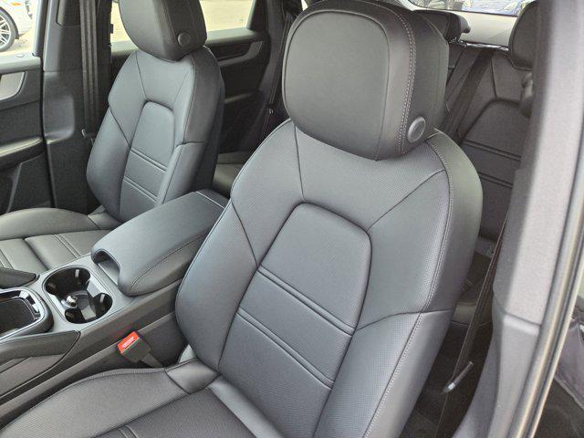 new 2025 Porsche Cayenne car, priced at $102,415