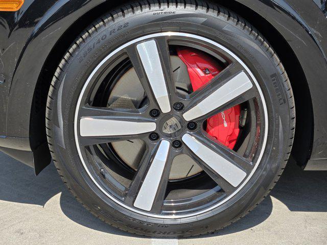 new 2025 Porsche Cayenne car, priced at $192,915