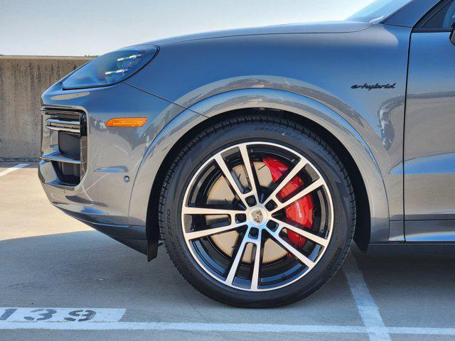 new 2025 Porsche Cayenne car, priced at $192,585